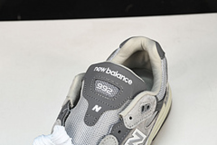 new balance 992 grey m992gr