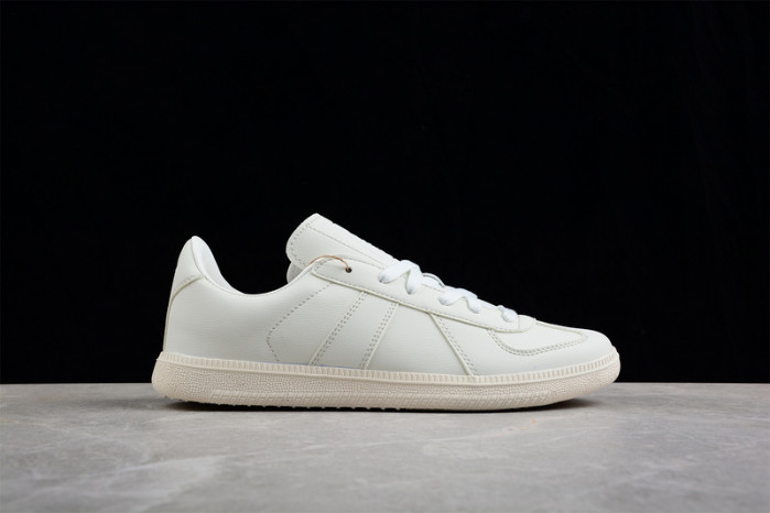 ad low-top sneaker 2303139