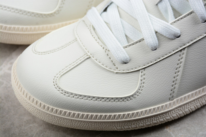 ad low-top sneaker 2303139