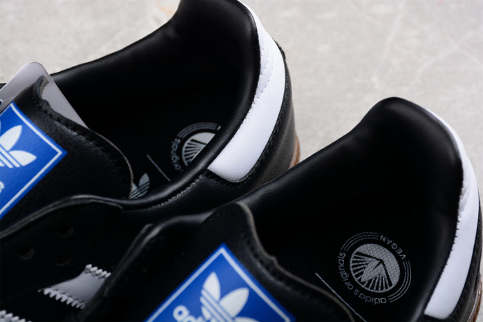 ad low-top sneaker 2303135