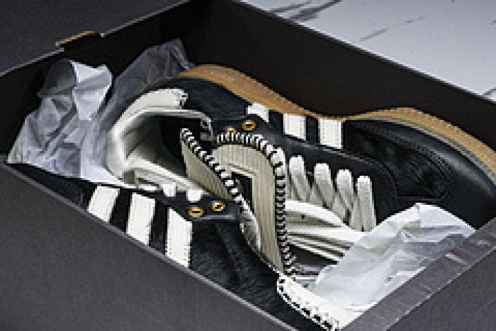 ad low-top sneaker gazelle indoor ie0580