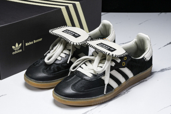 ad low-top sneaker gazelle indoor ie0580
