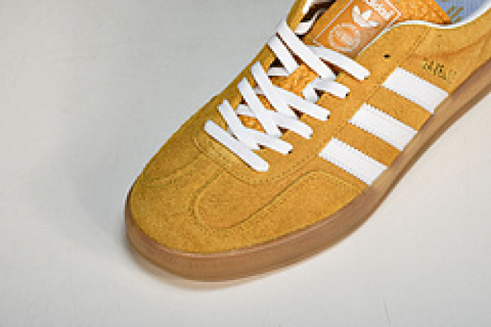 ad low-top sneaker gazelle indoor hq8716