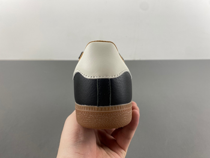 ad low-top sneaker gazelle indoor id8707