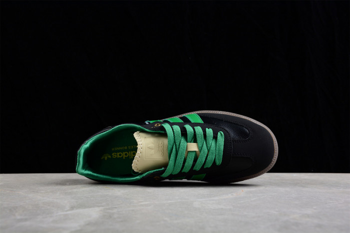 ad low-top sneaker 2303136