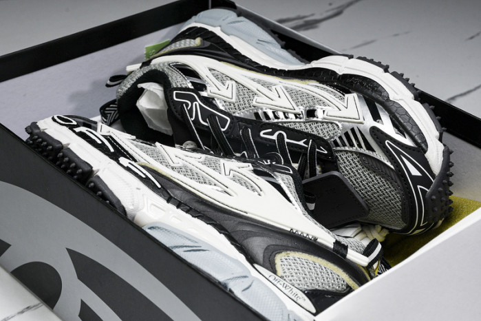 of be right back sneakers ob8